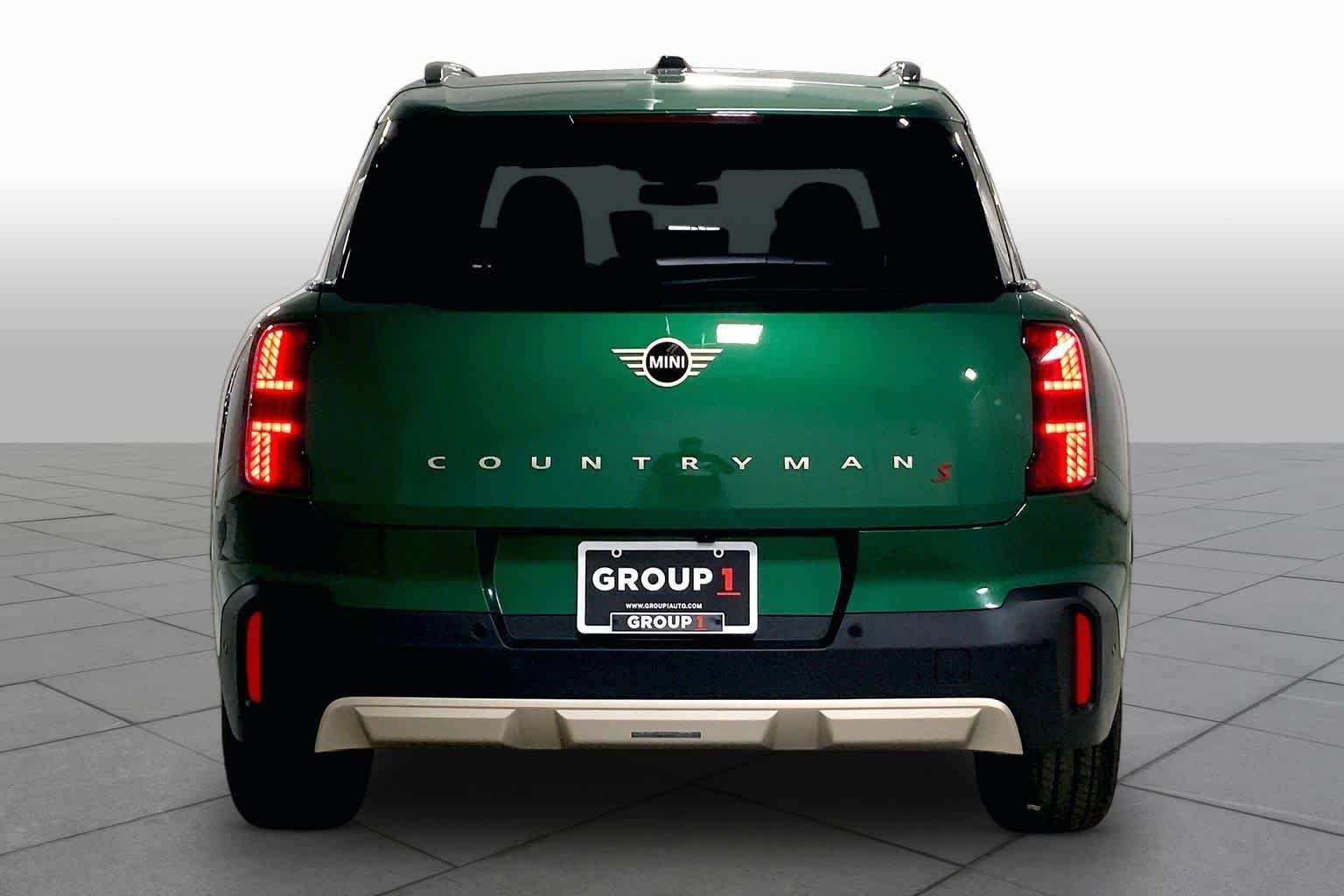 Used 2025 British Racing Green IV Metallic MINI S image 4