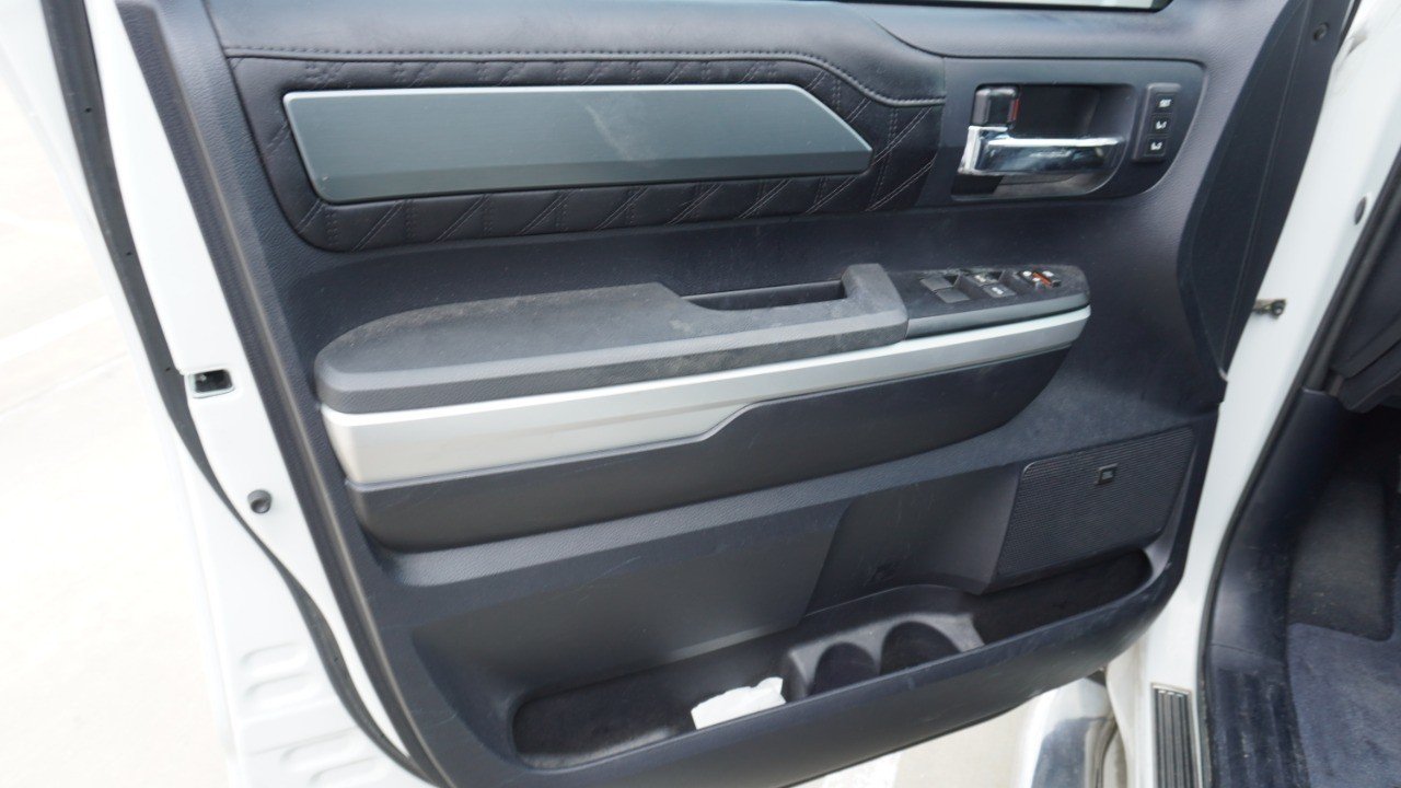 Used 2014 White Toyota Platinum image 15