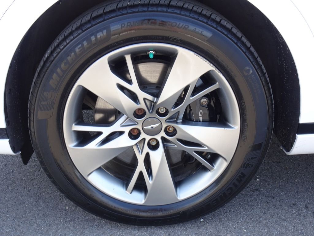 Used 2022 White Genesis 3.5T Sport image 25