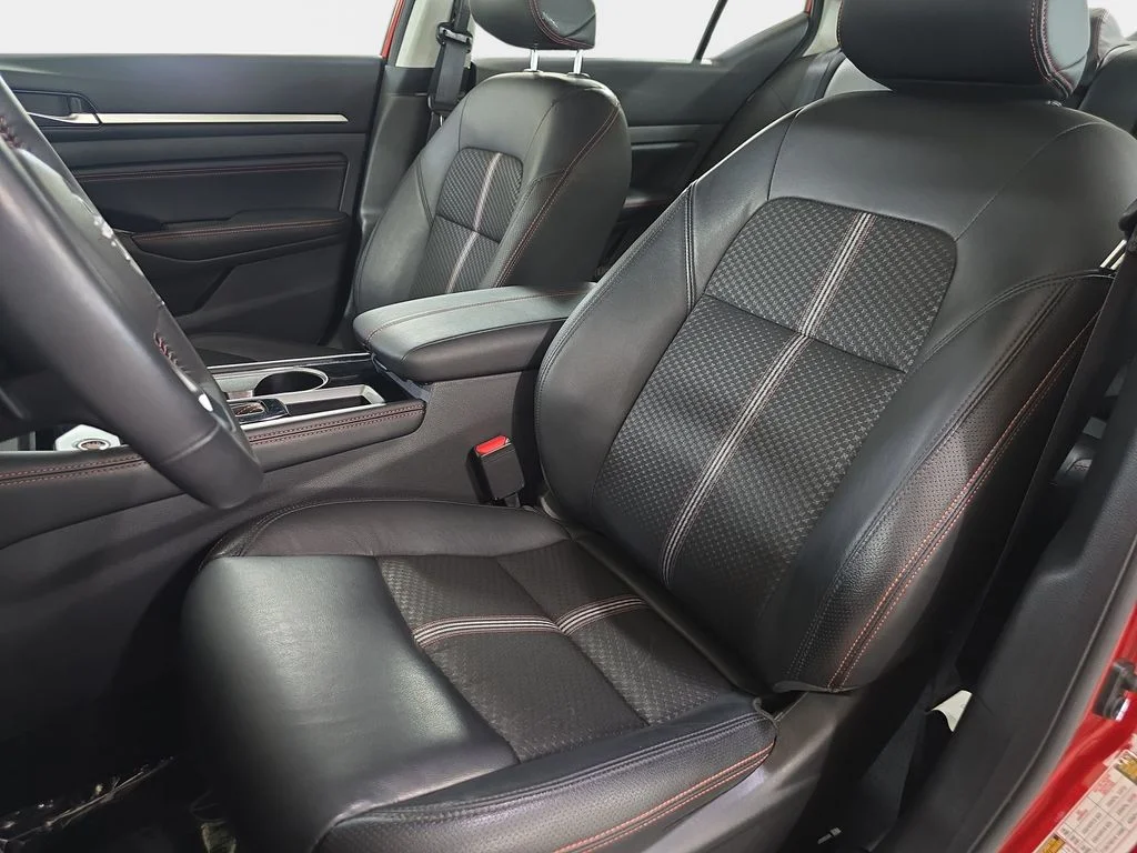 Used 2023 Scarlet Ember Tintcoat Nissan 2.5 SR image 17