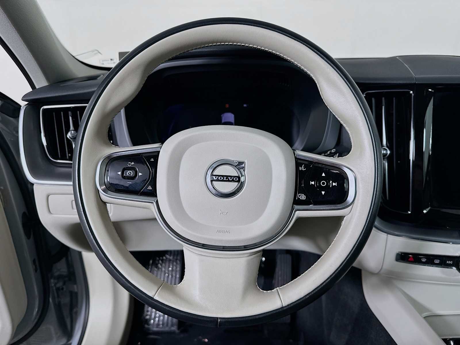 Certified Used 2024 Vapour Grey Volvo Core image 11