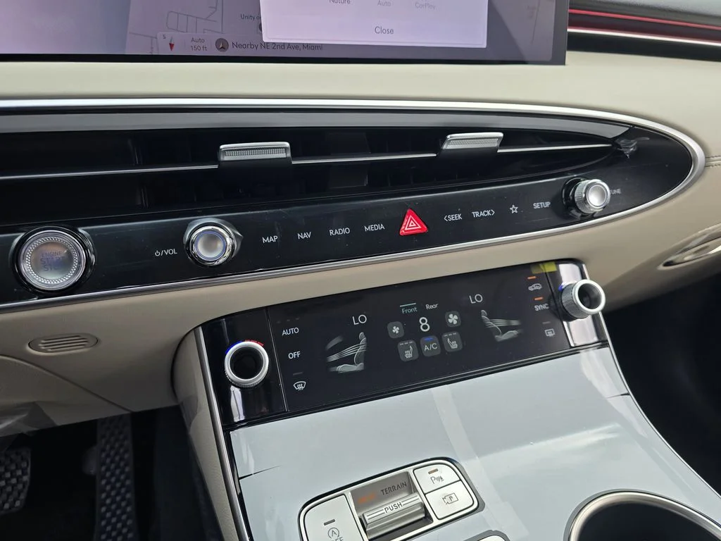 New 2026 White Genesis 2.5T image 23