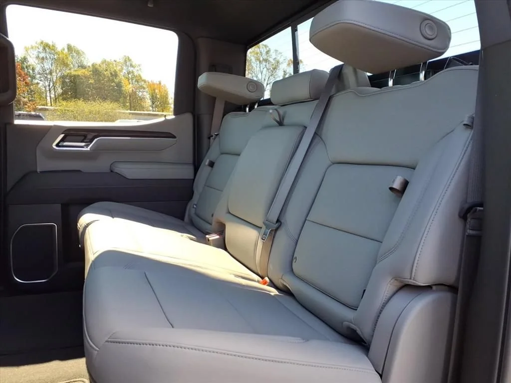 2026 GMC Sierra 1500 SLT - Photo 22