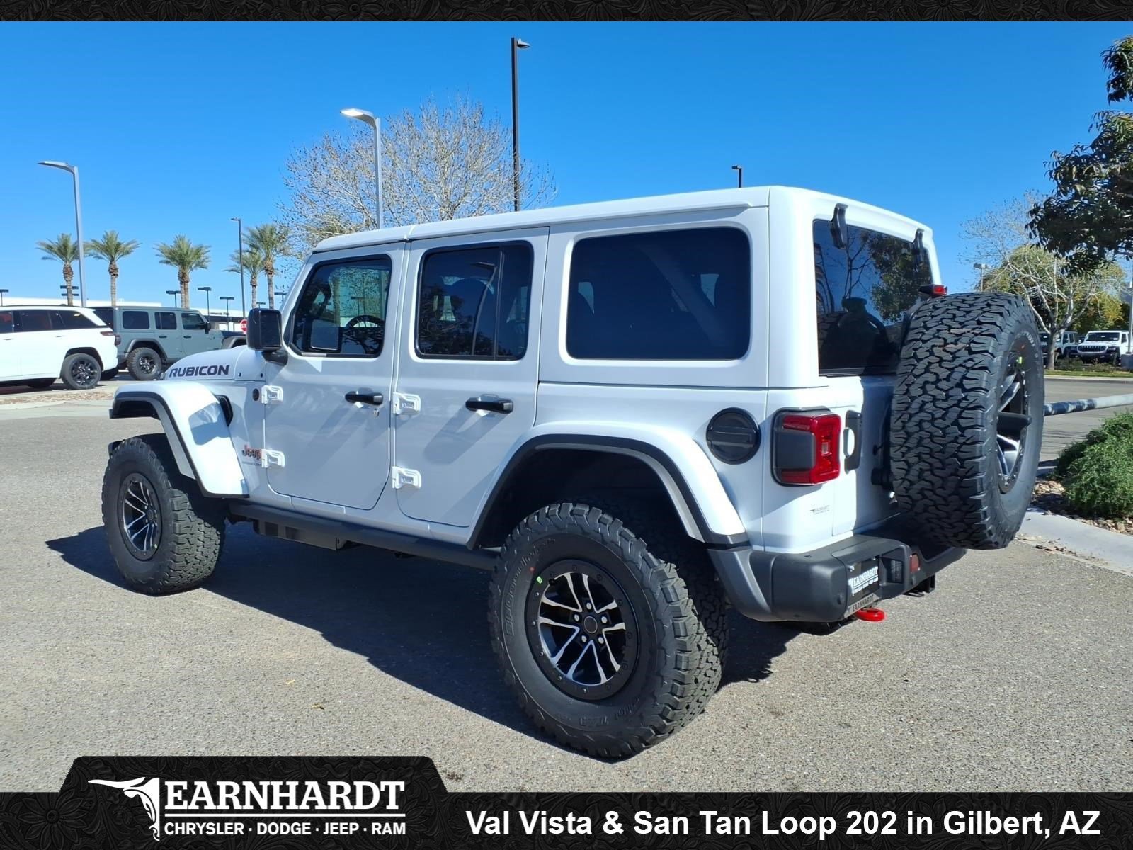 New 2026 Bright White Clear-Coat Exterior Paint Jeep Rubicon X image 4