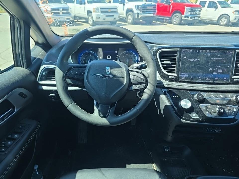 Used 2024 Ceramic Gray Clearcoat Chrysler Touring L image 6