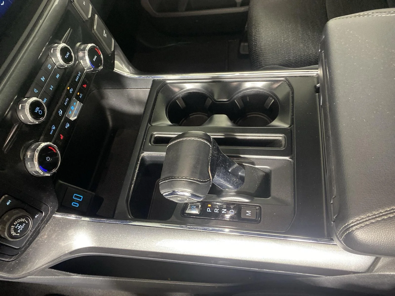 Used 2023 Agate Black Ford XLT image 34