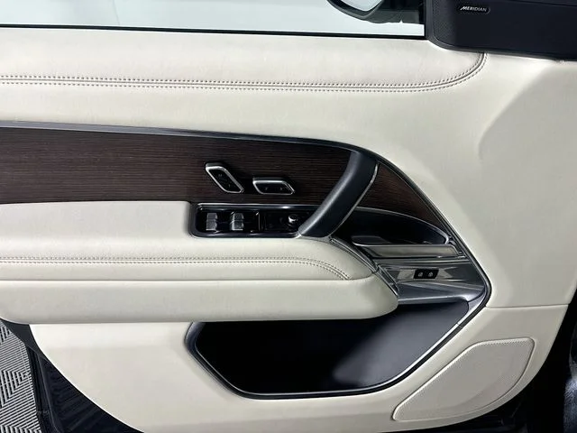 2023 Land Rover Range Rover SE - Photo 20