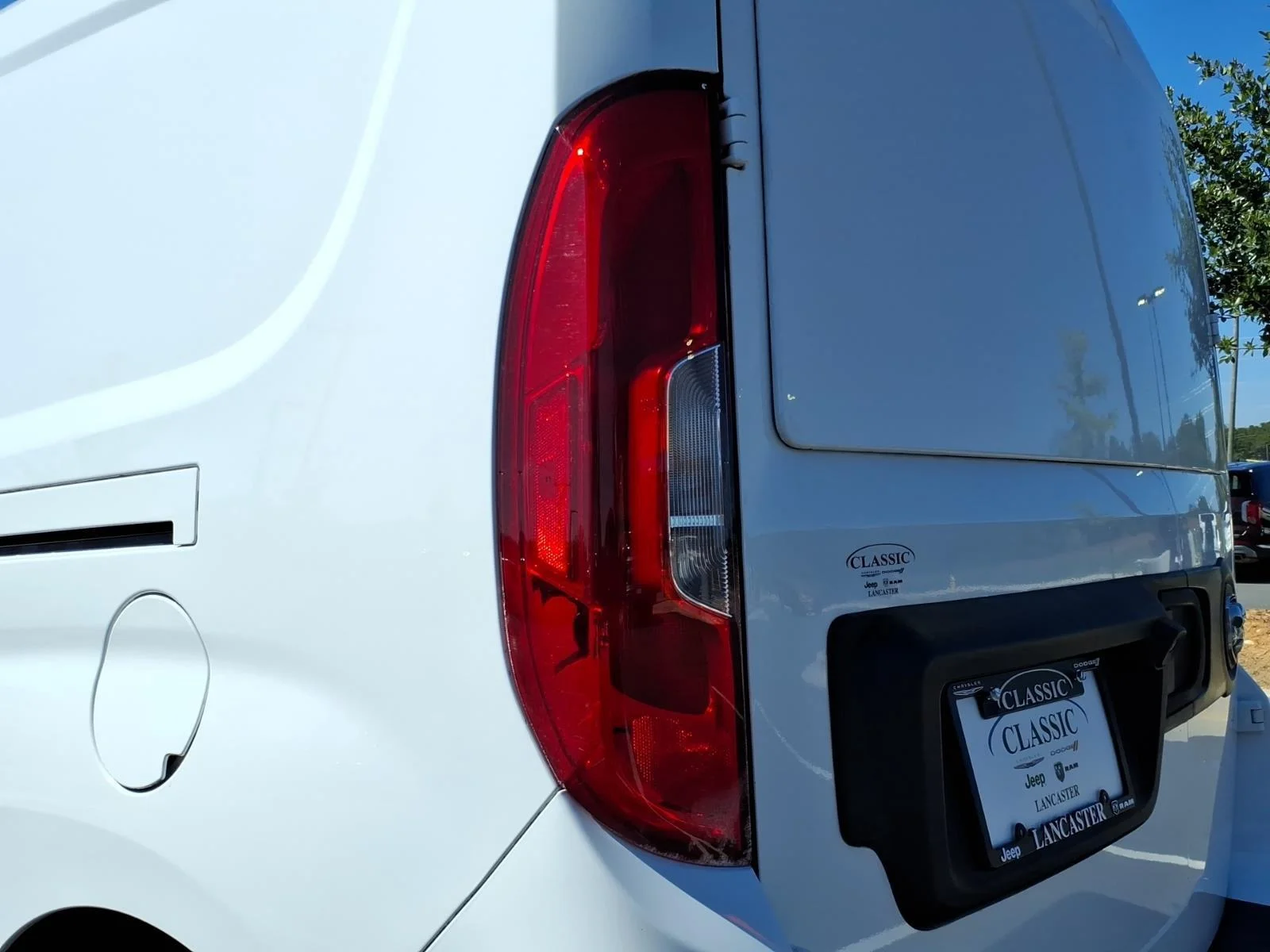 Used 2022 Bright White Ram Tradesman image 15