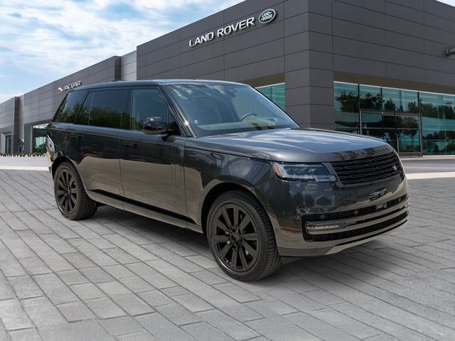 New 2026 Carpathian Grey Land Rover SE image 7