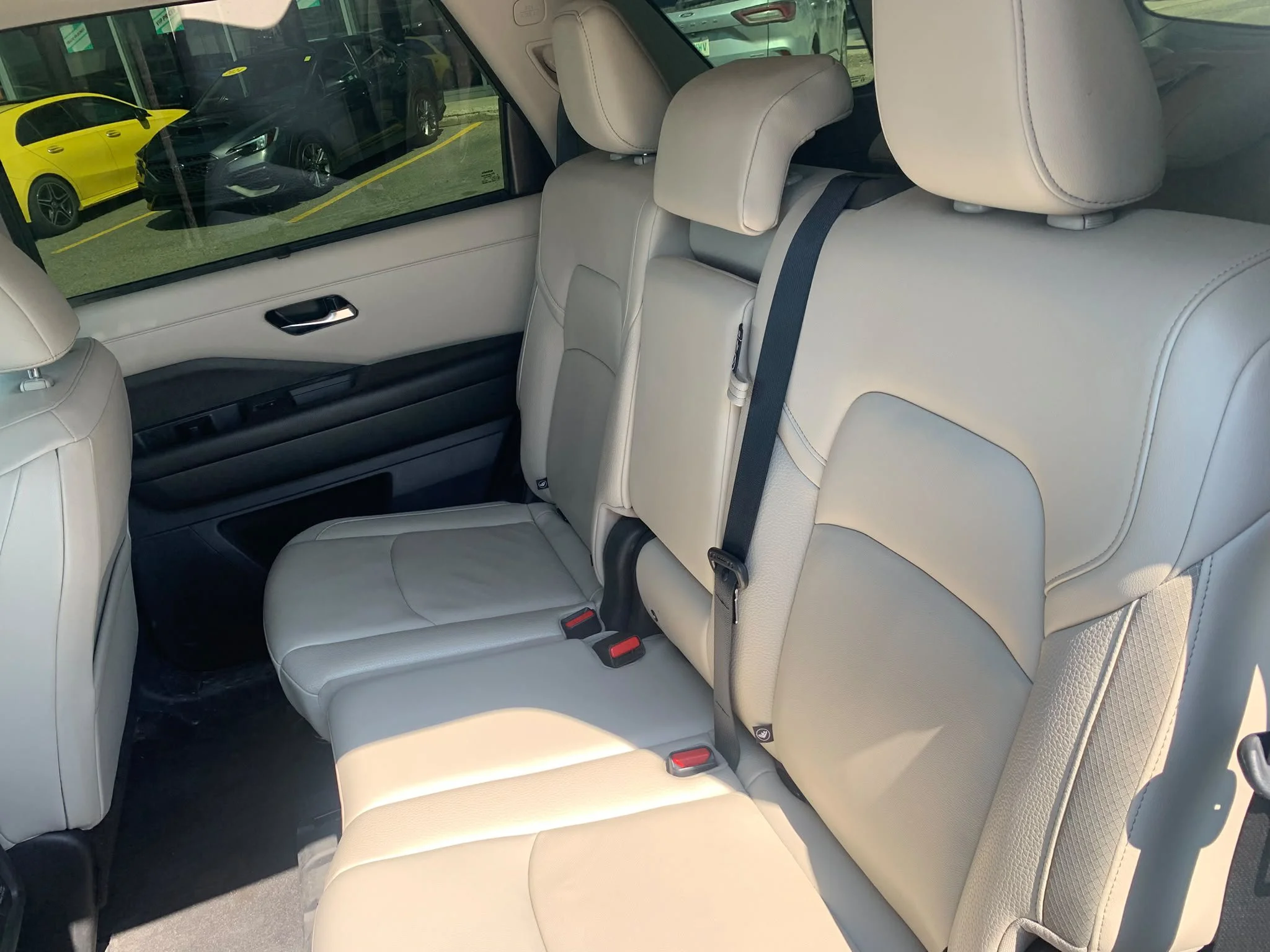 Used 2022 White Nissan SL image 10