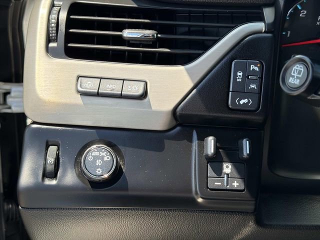 Used 2018 WHITE FROST TRICOAT GMC Denali image 27