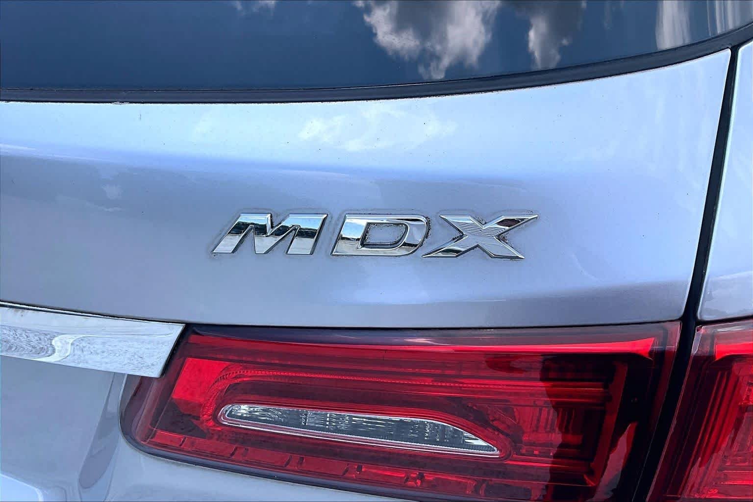 Used 2016 Graphite Luster Metallic Acura w/Advance image 31