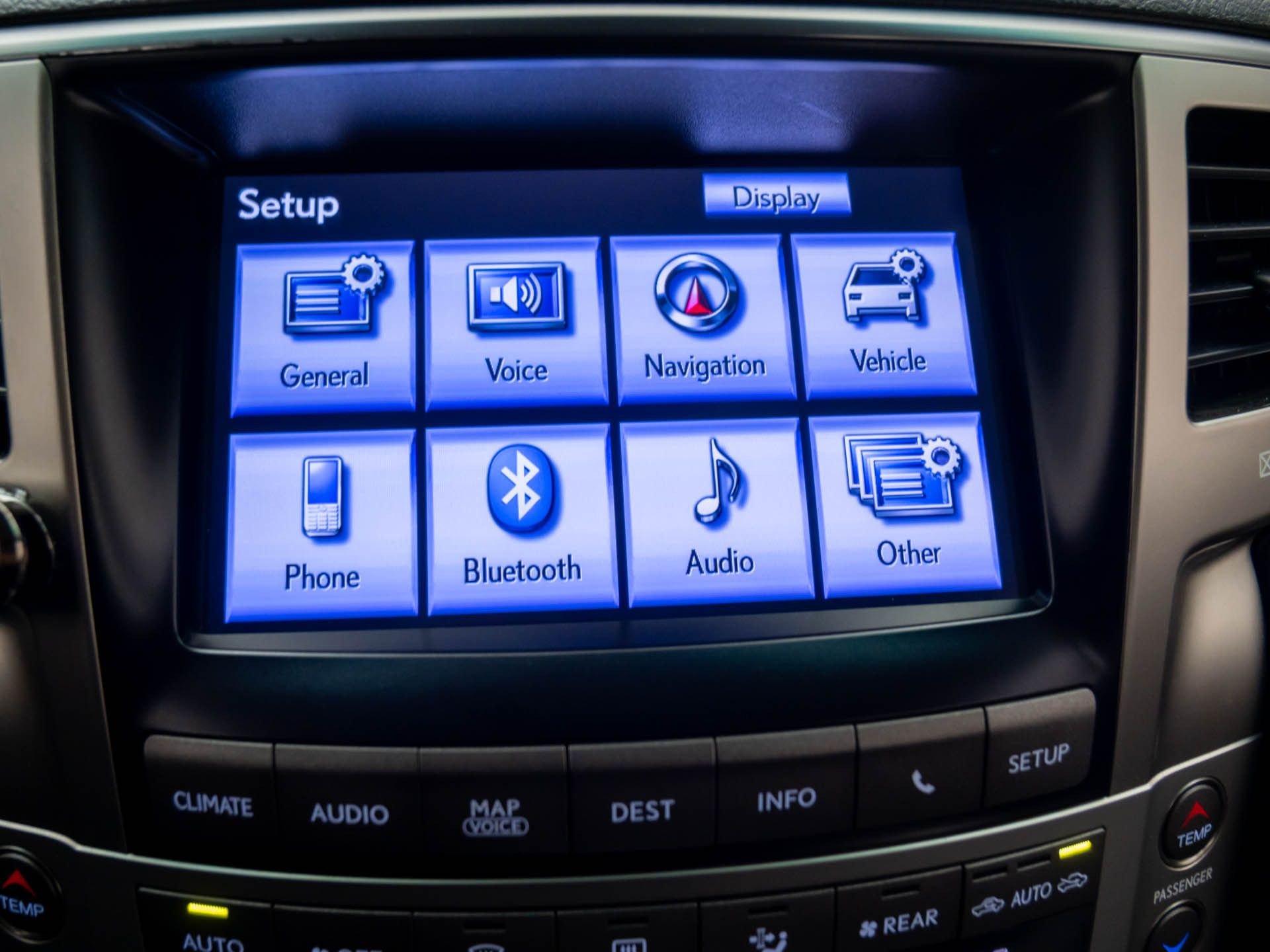 Used 2014 Black Lexus 570 image 31