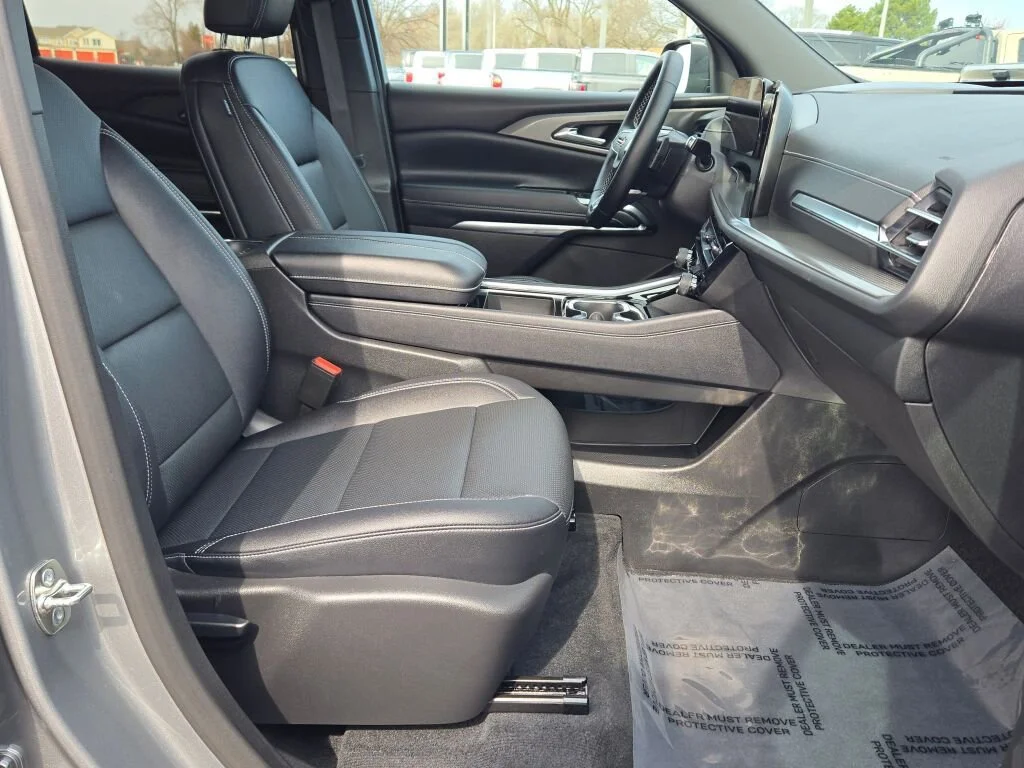 2026 Chevrolet Traverse LT - Photo 6