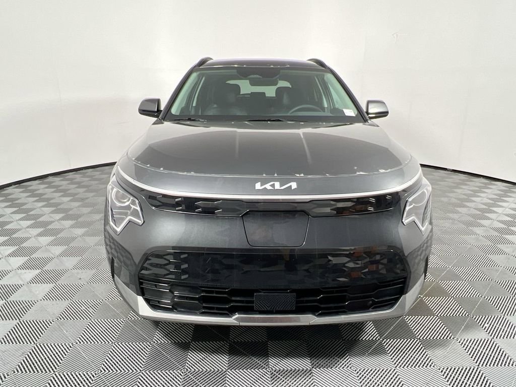 New 2026 Interstellar Gray Kia WIND image 8