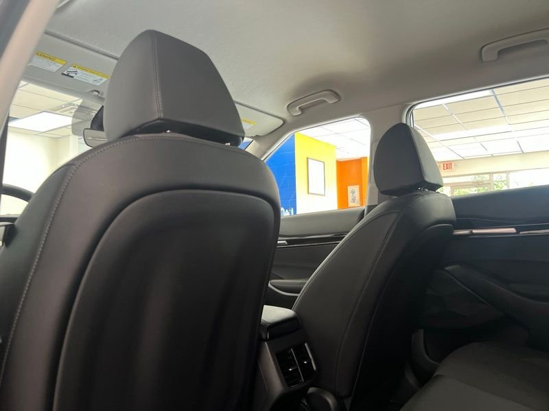 Used 2025 White Kia S image 17