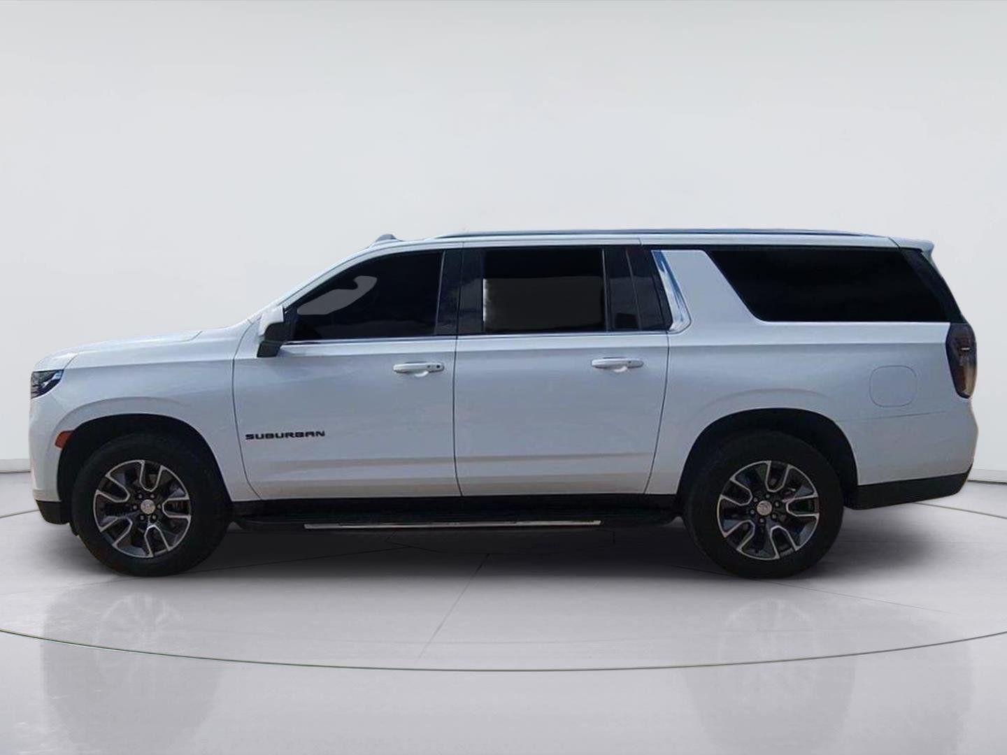 2023 Chevrolet Suburban LT - 4
