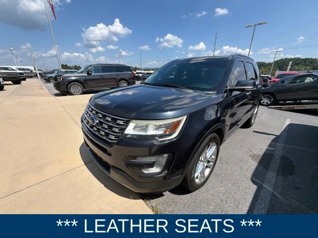 Used 2017  Ford Limited image 3