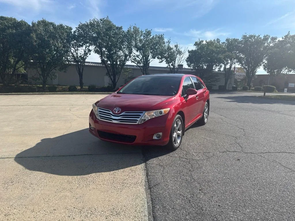 Used 2009 Red Toyota Base image 2