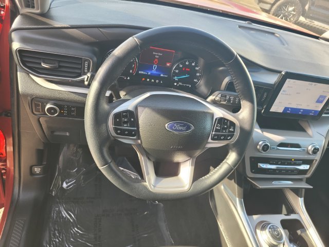 Used 2023 Red Ford XLT image 30