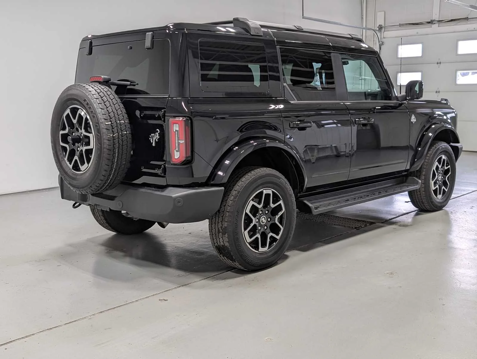 Used 2025 Shadow Black Ford Outer Banks image 8