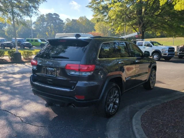 Used 2019 Gray Jeep Limited image 5