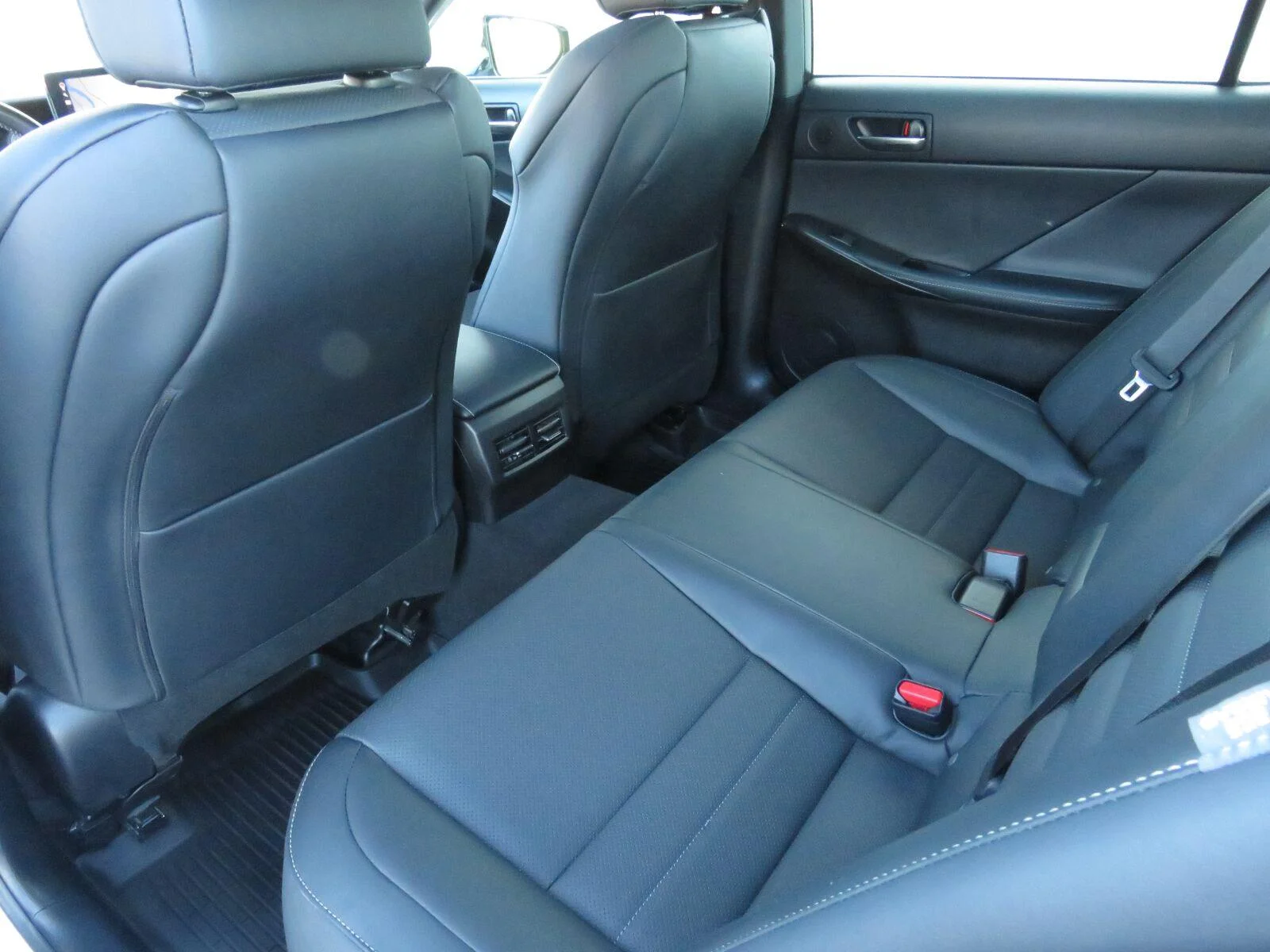 Used 2021 Ultra White Lexus IS 350 F SPORT image 22