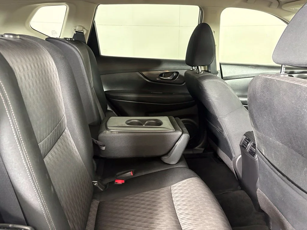Used 2020 Silver Nissan SV image 17