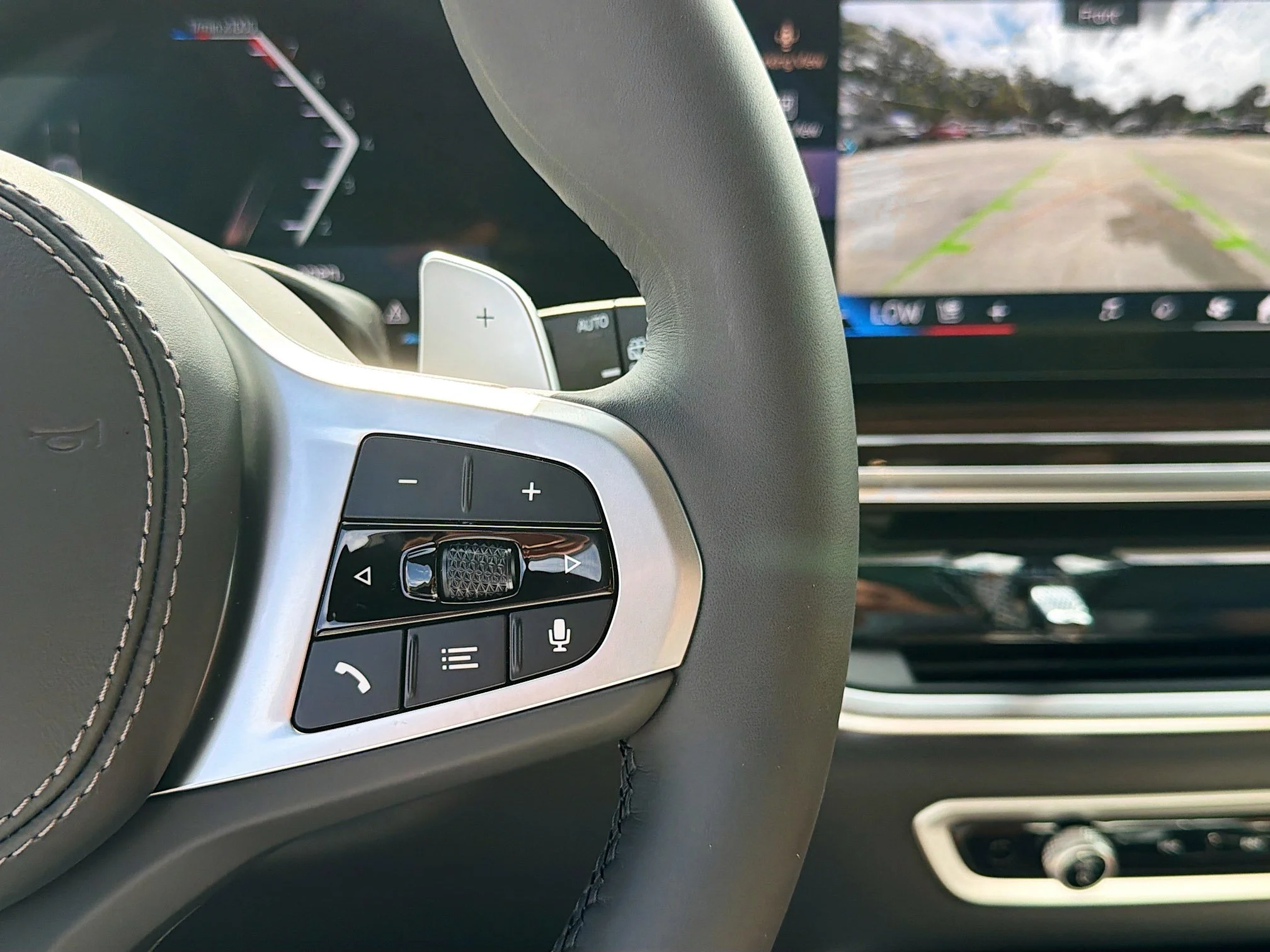 New 2026 Brooklyn Grey Metallic BMW xDrive40i image 37