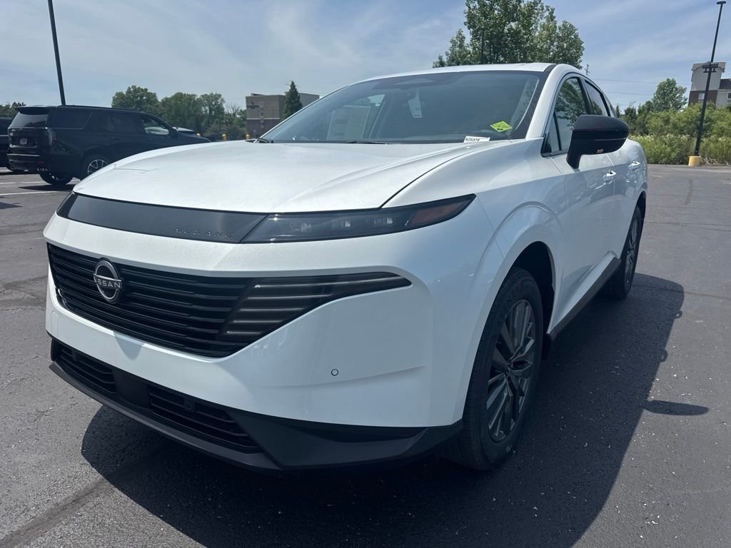New 2026 White Nissan SL image 8