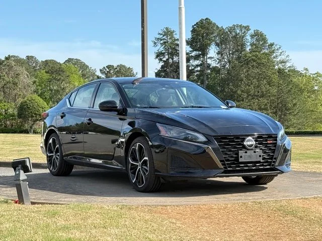 2024 Nissan Altima SR