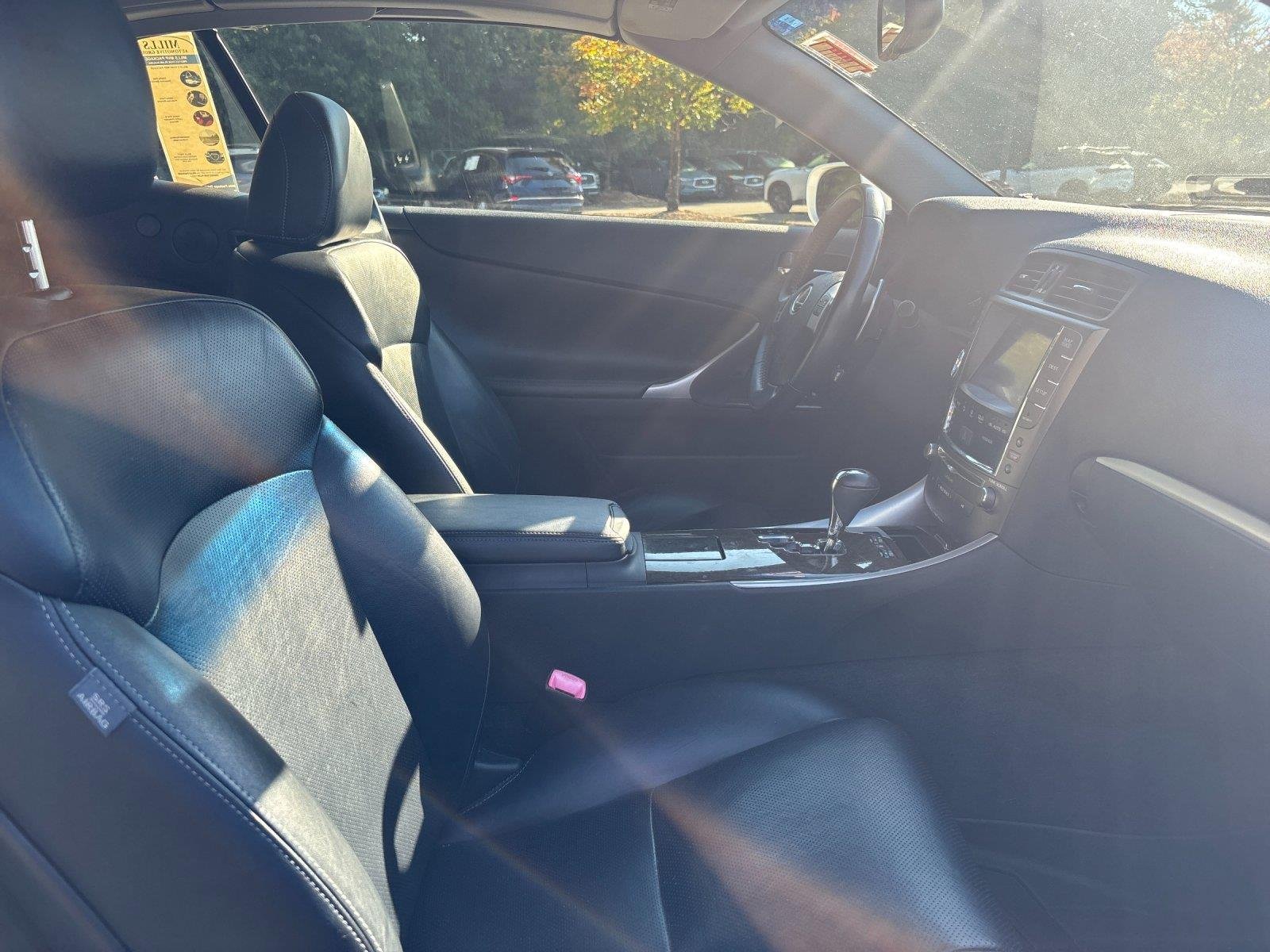 Used 2013 Starfire Pearl Lexus Base image 39