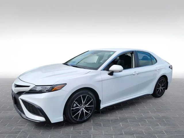 Used 2023 White Toyota SE image 3