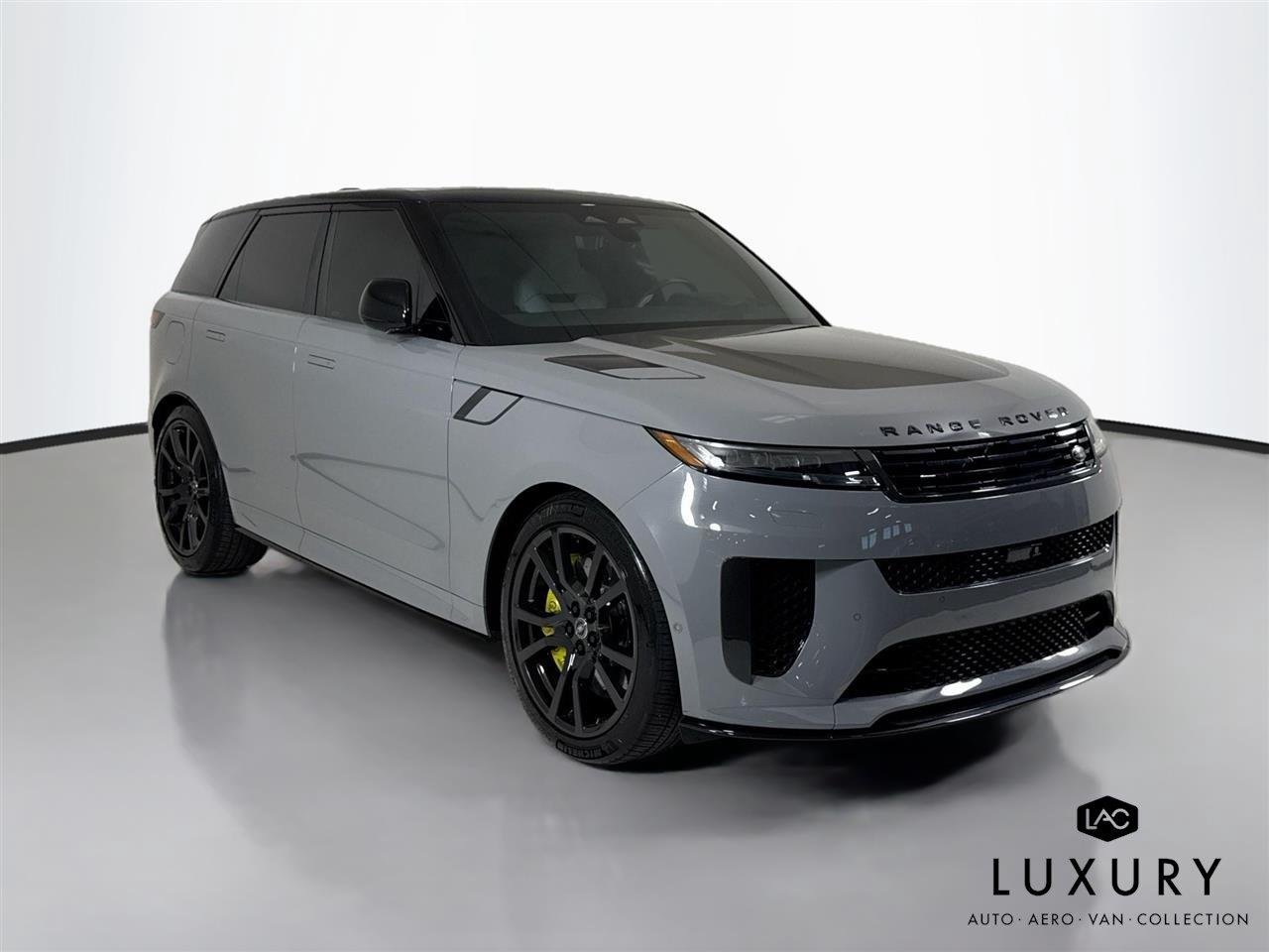 Used 2025 Nardo Grey Land Rover SPORT SV Edition Two | Carbon Fiber Wheels | 360 Camera image 3