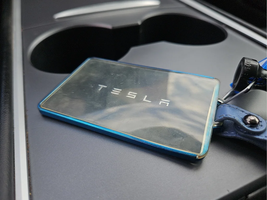 Used 2023 Blue Tesla Base image 19