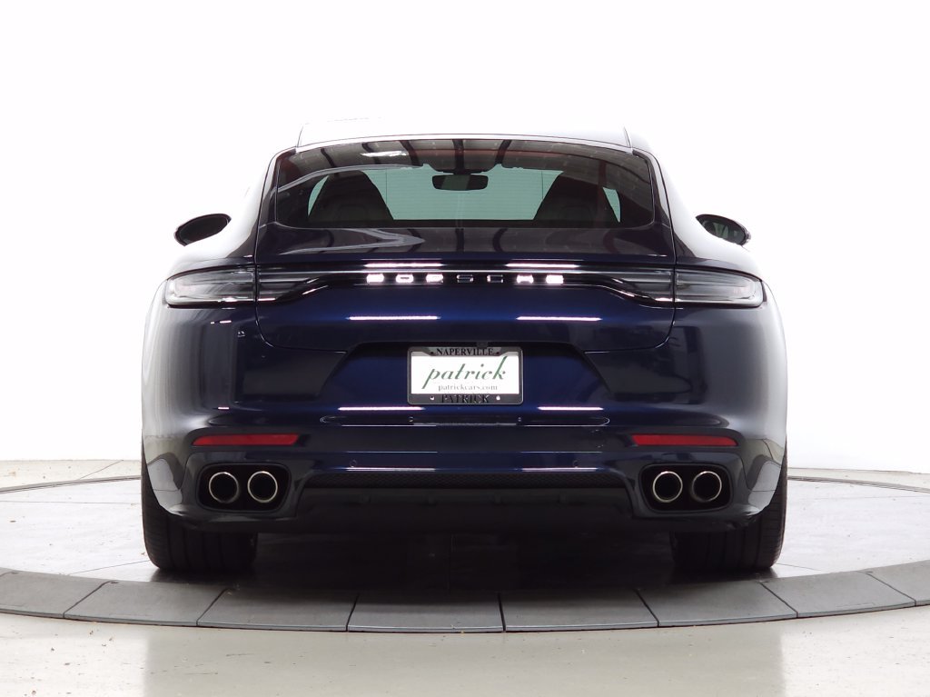 Used 2022  Porsche 4S image 4