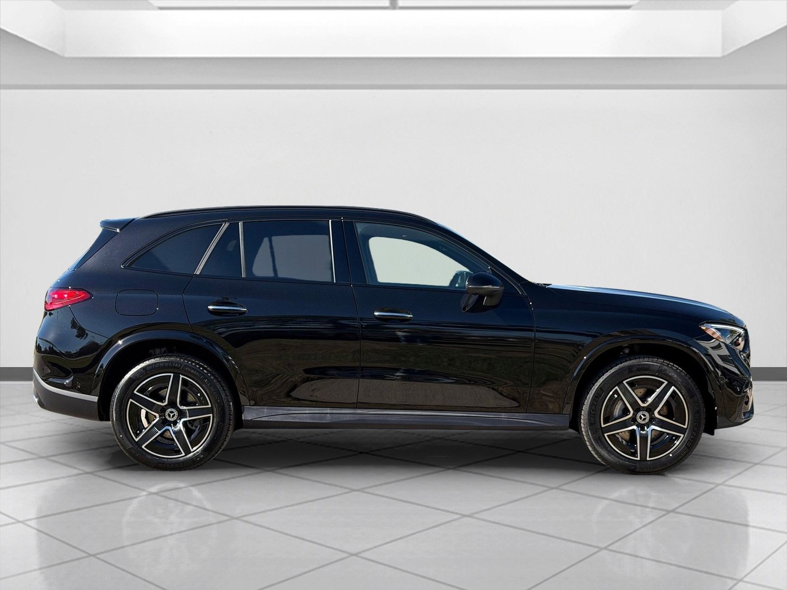 New 2026 Obsidian Black Metallic Mercedes-Benz GLC 300 image 25