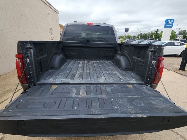 Used 2024 Gray Ford XLT image 15