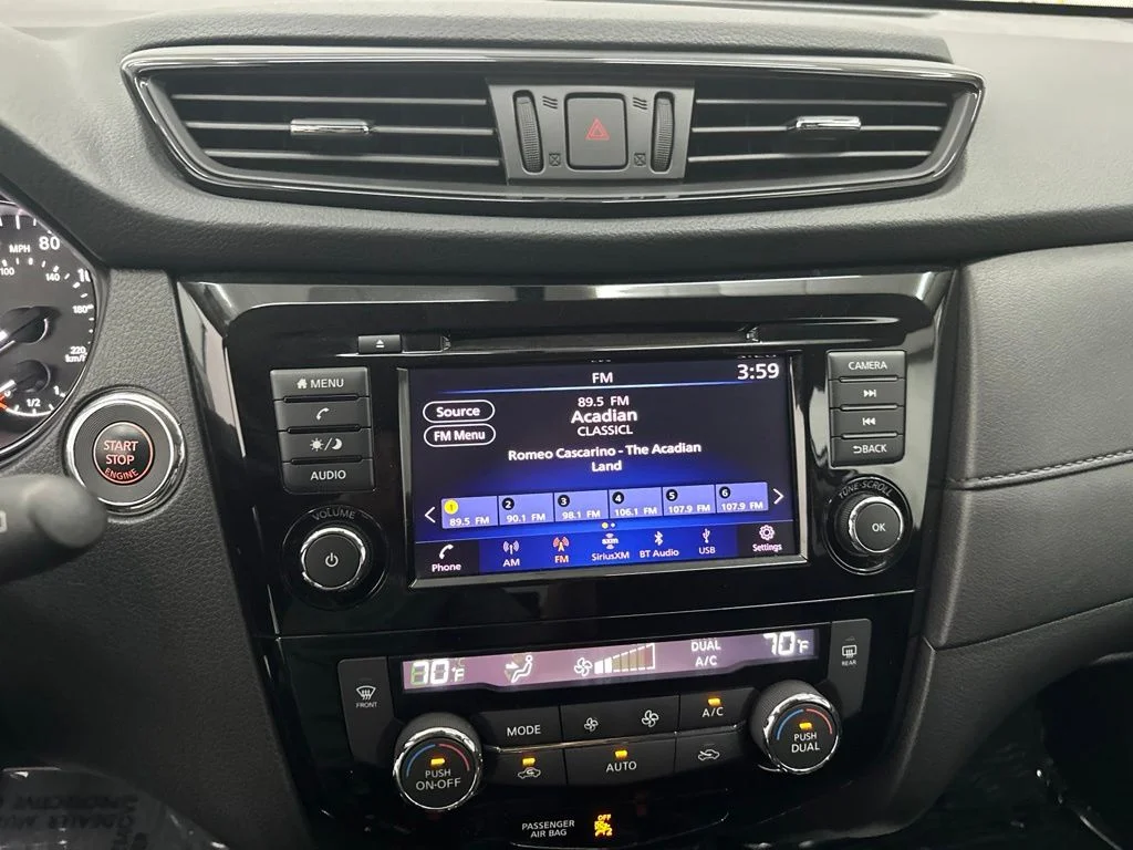 Used 2018 Silver Nissan SV image 18