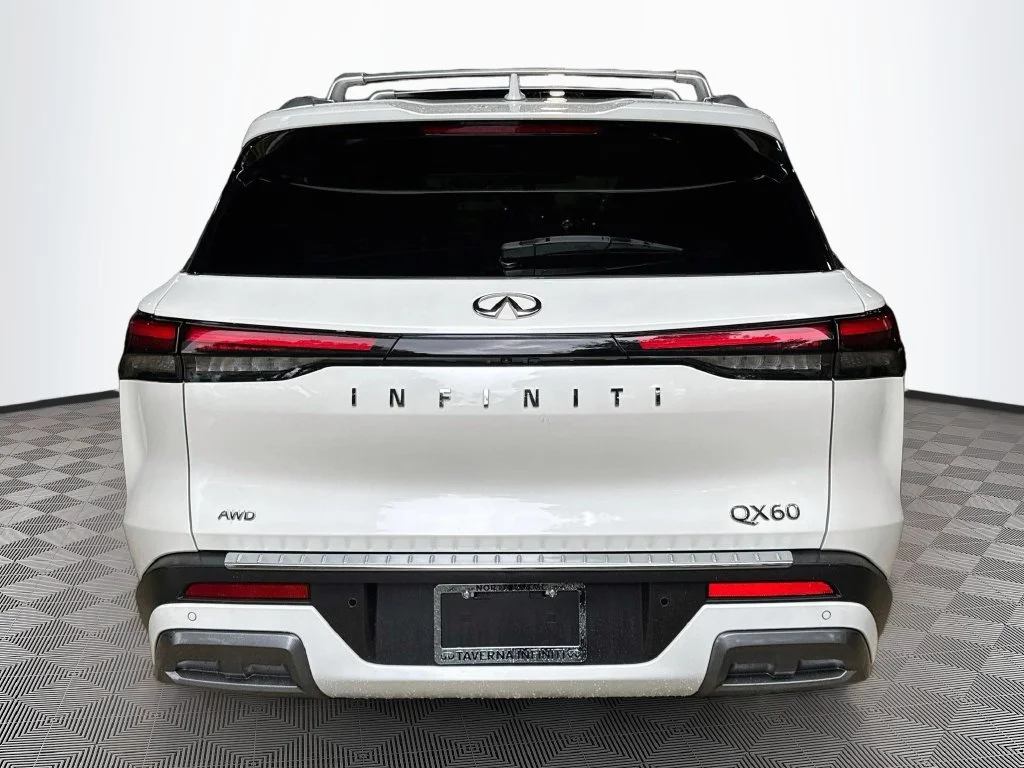 Certified Used 2023 White INFINITI Sensory image 7