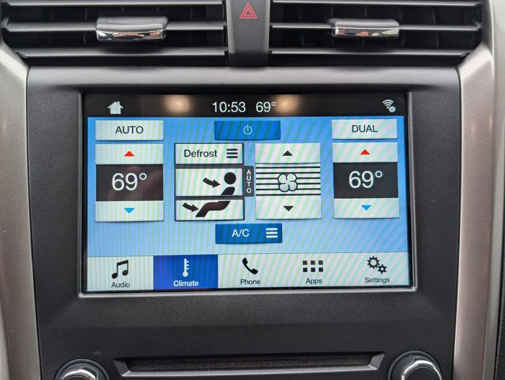 Used 2017 White Ford SE image 21