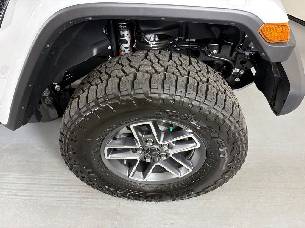 New 2026 Bright White Clearcoat Jeep Mojave image 11