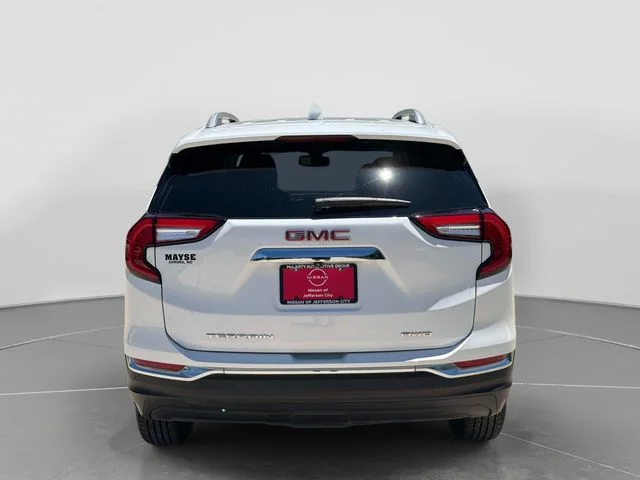 Used 2023 White GMC SLT image 5