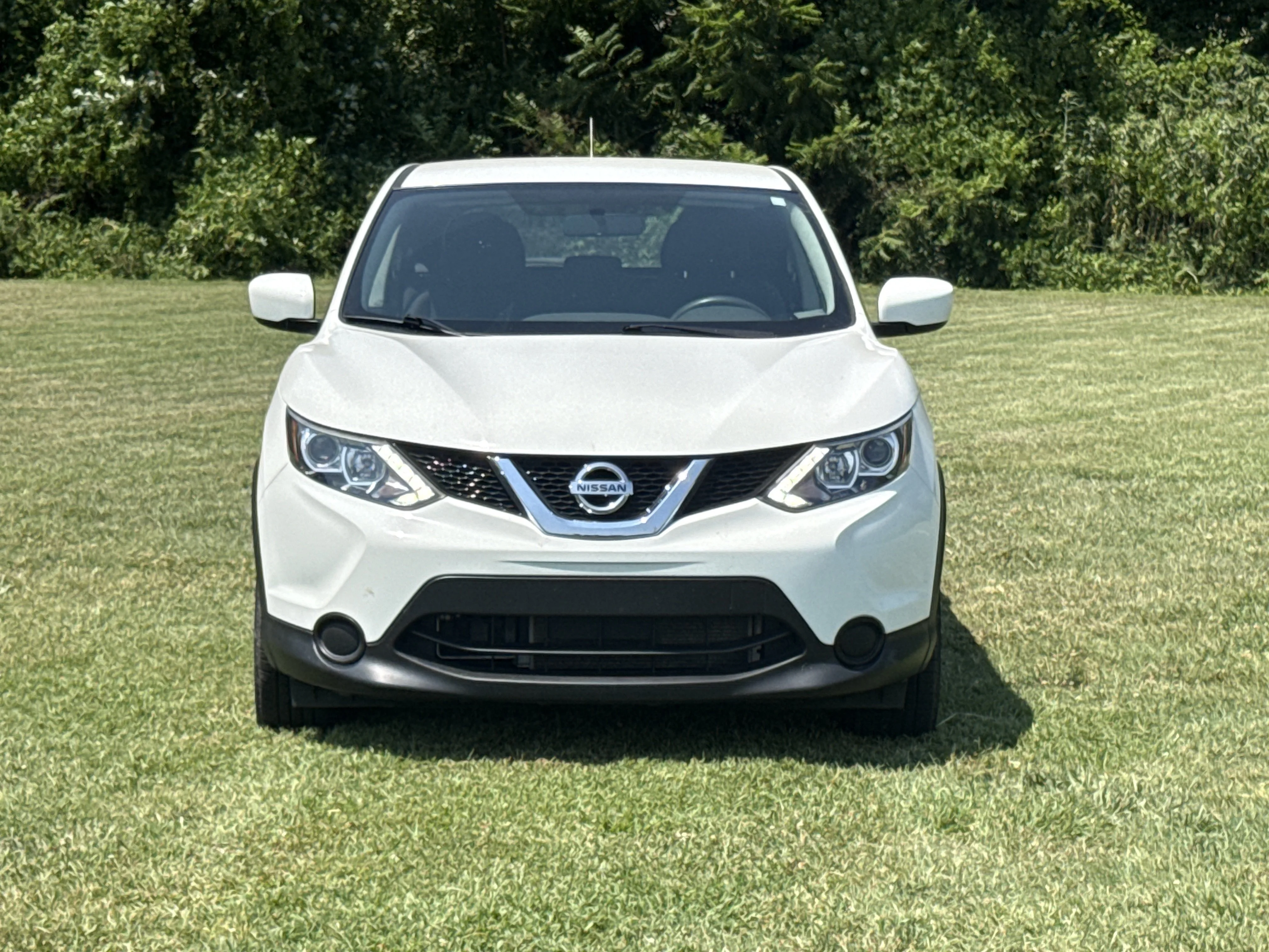 Used 2017 Glacier White Nissan S image 2