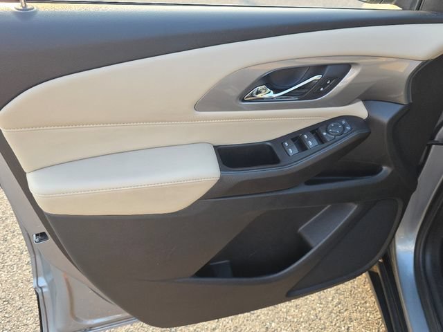 2023 Chevrolet Traverse LS - Photo 32
