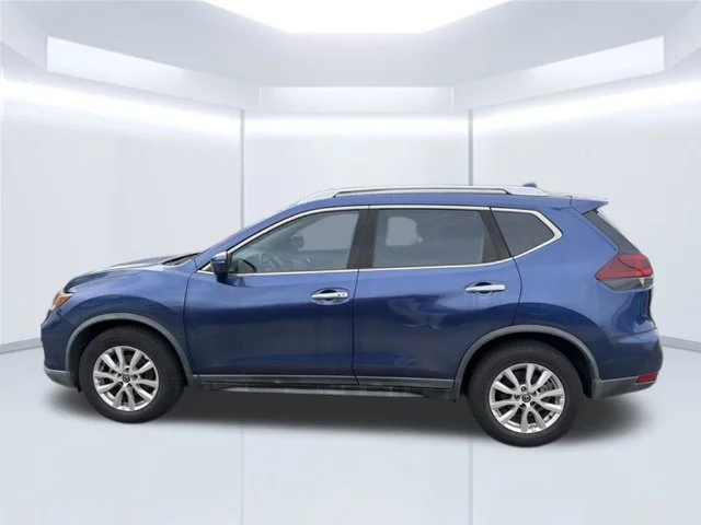 Used 2020 Blue Nissan SV image 10