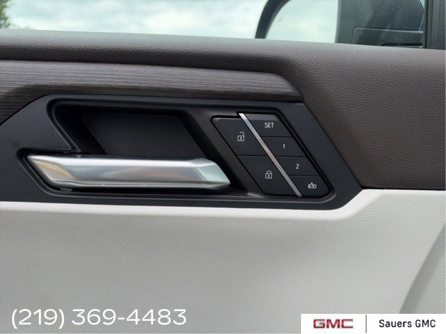 2024 GMC Acadia Denali - Photo 21
