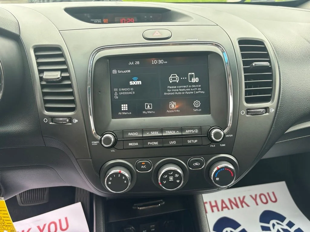 Used 2018 Red Kia LX image 19