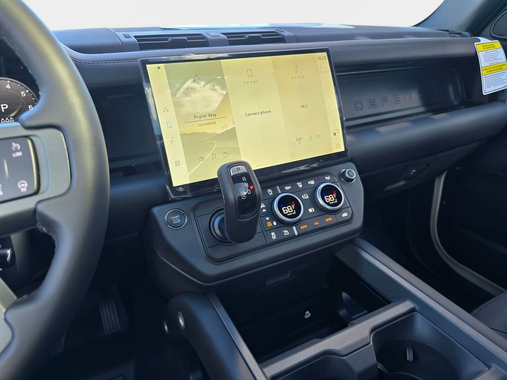 New 2026 Fuji White LAND ROVER X-Dynamic SE image 20