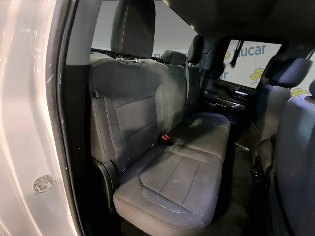 Used 2022 White GMC SLE image 16